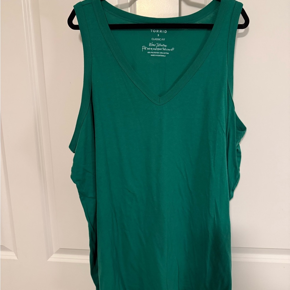 Torrid Women's Green V-Neck Tank Top